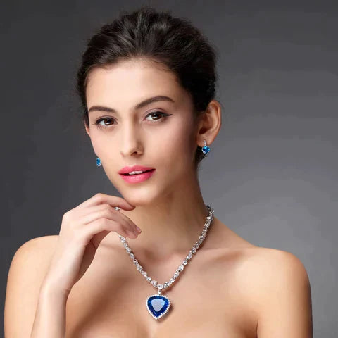 Elegante en Stijlvolle Blauwe Hartketting van Kristal - Amanda