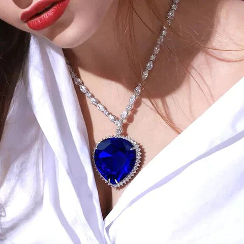 Elegante en Stijlvolle Blauwe Hartketting van Kristal - Amanda