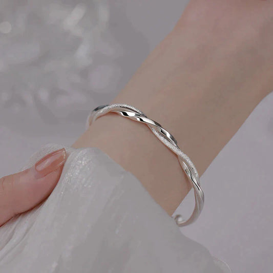 Gedraaide Zilveren Armband - Carrie