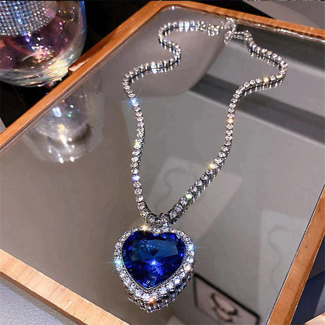 Elegante en Stijlvolle Blauwe Hartketting van Kristal - Amanda