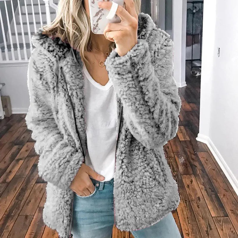 Casual fluffy losse winterjas met capuchon - Mimi