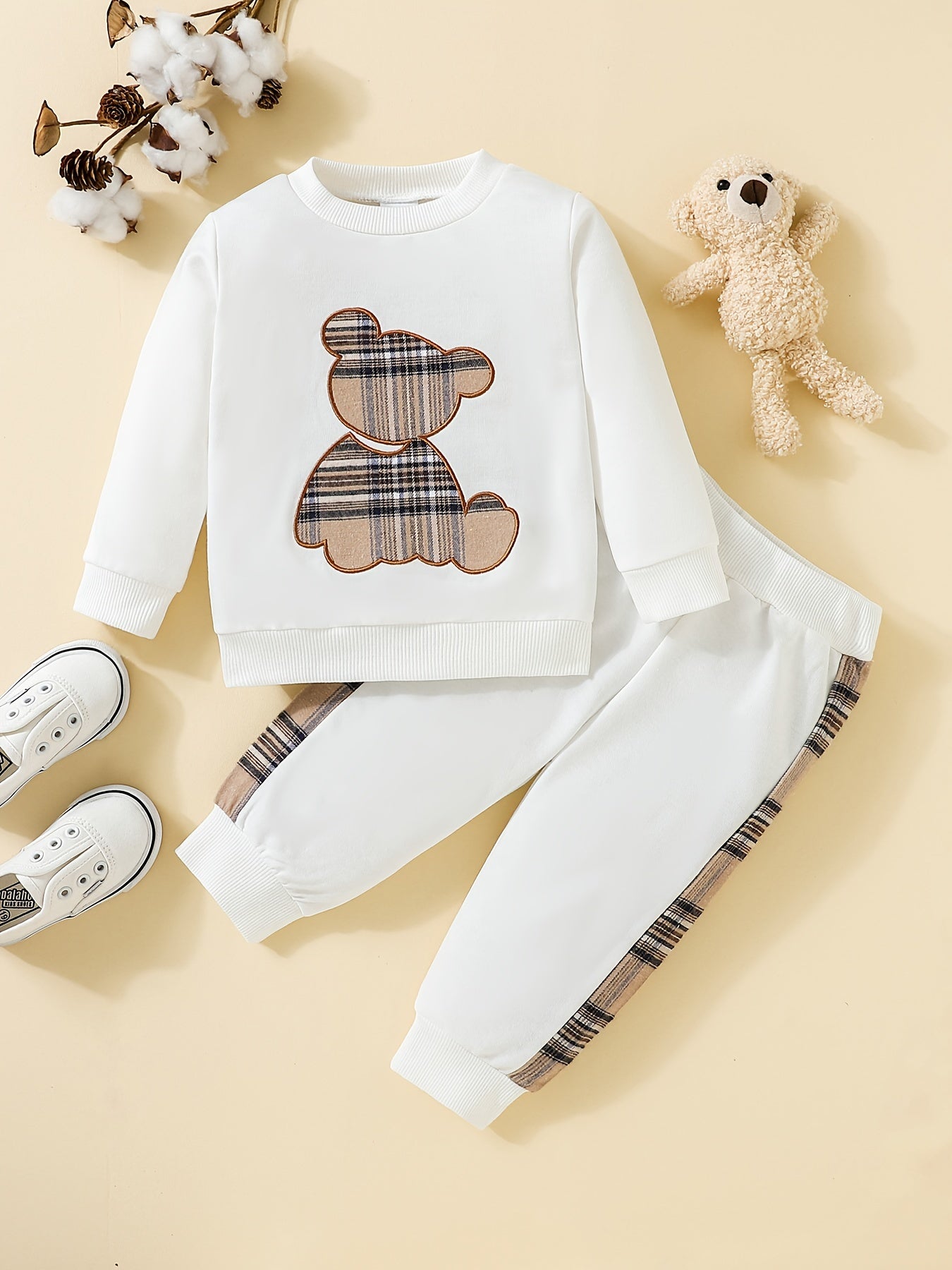 2-delige outfit - sweatshirt met borduursel van een beer en broek - Paris